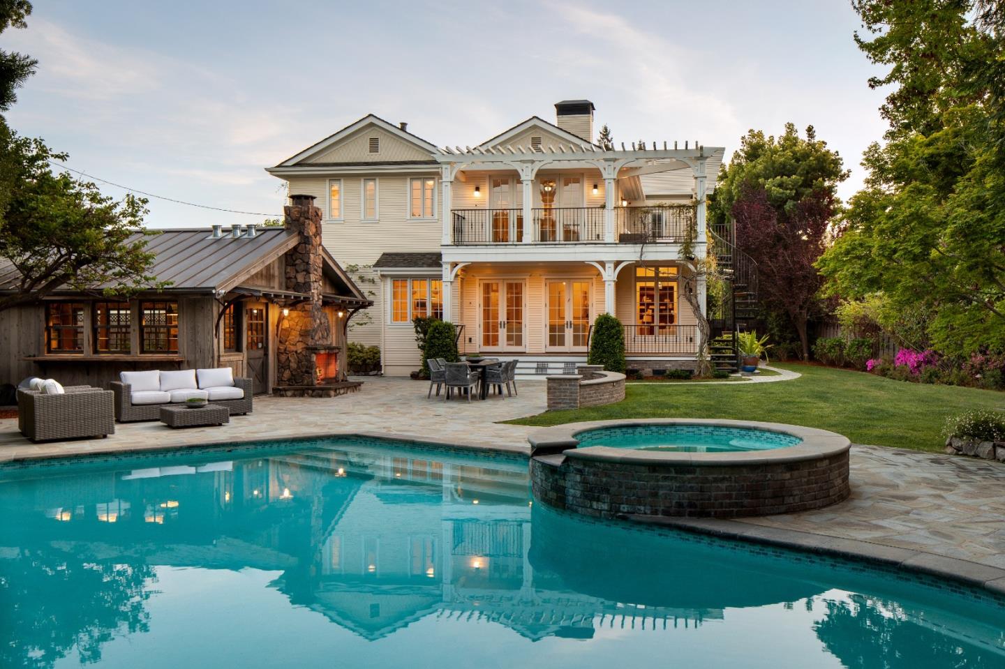 161 Primrose Way PALO ALTO, CA 94303