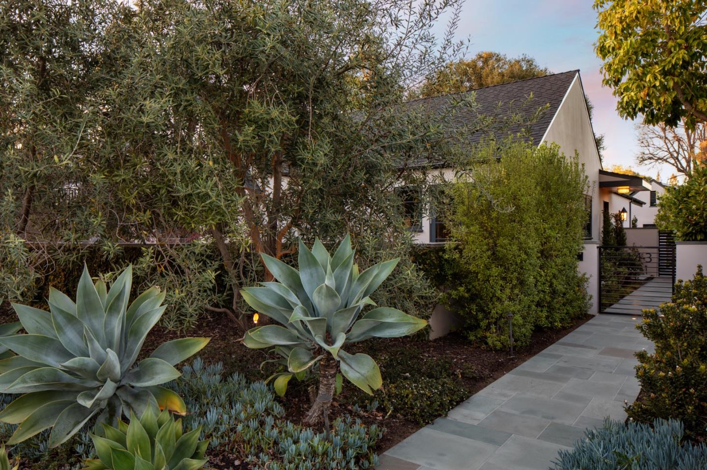 1143 Greenwood Ave PALO ALTO, CA 94301